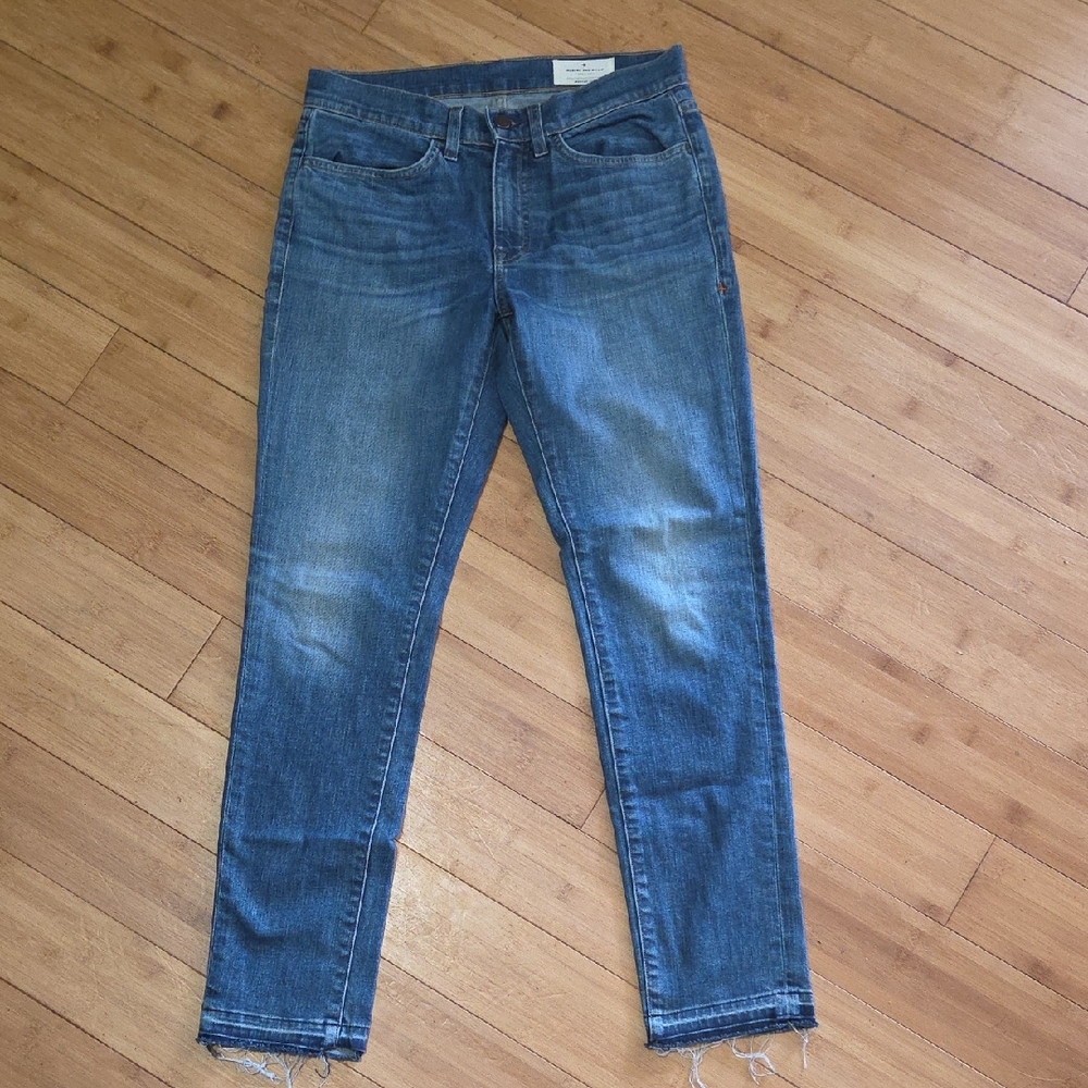 imogene + willie Blue Straight Leg Midrise Jeans Timeless Style 27